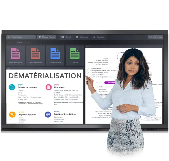 Une formatrice présente un document sur un écran interactif tactile